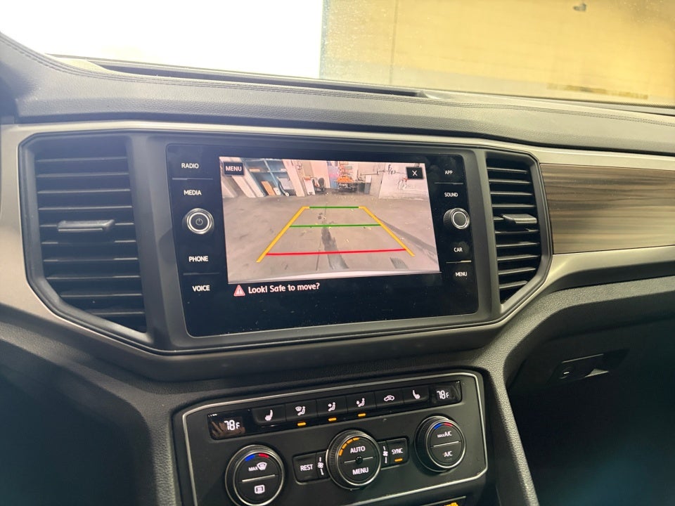 2021 Volkswagen Atlas 3.6L V6 SE w/Technology