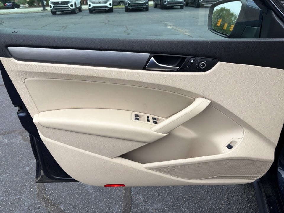 2014 Volkswagen Passat 1.8T SE