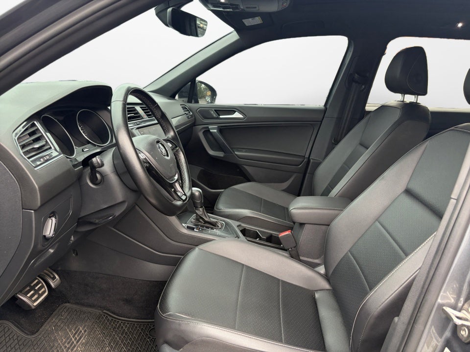 2021 Volkswagen Tiguan 2.0T SE R-Line Black