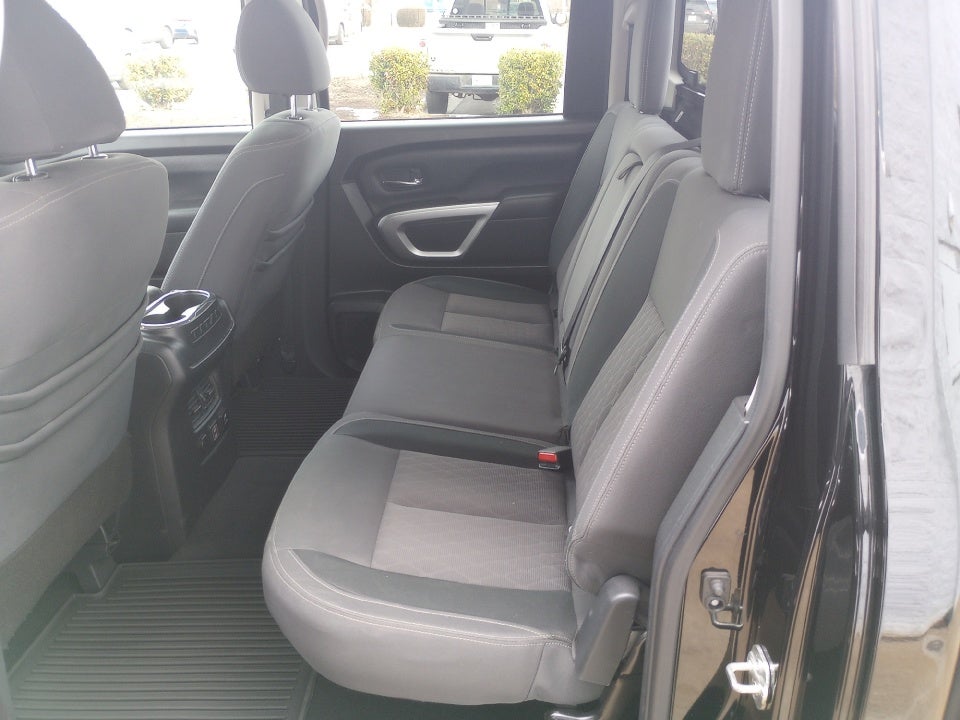 2021 Nissan TITAN Crew Cab SV 4x4