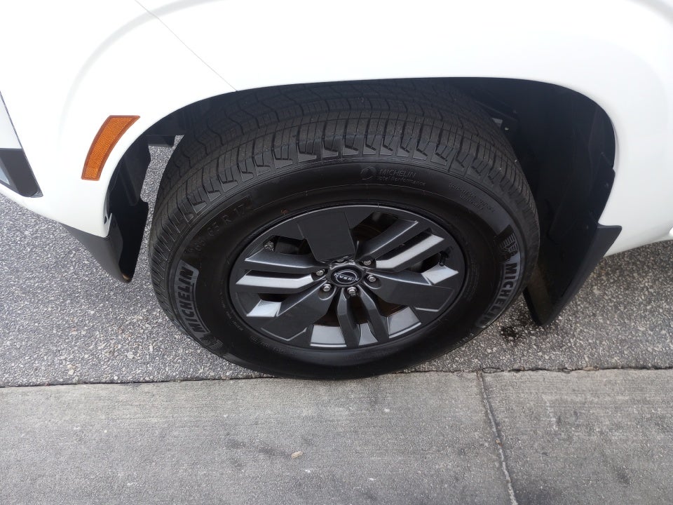 2026 Nissan Frontier Crew Cab SV 4x2