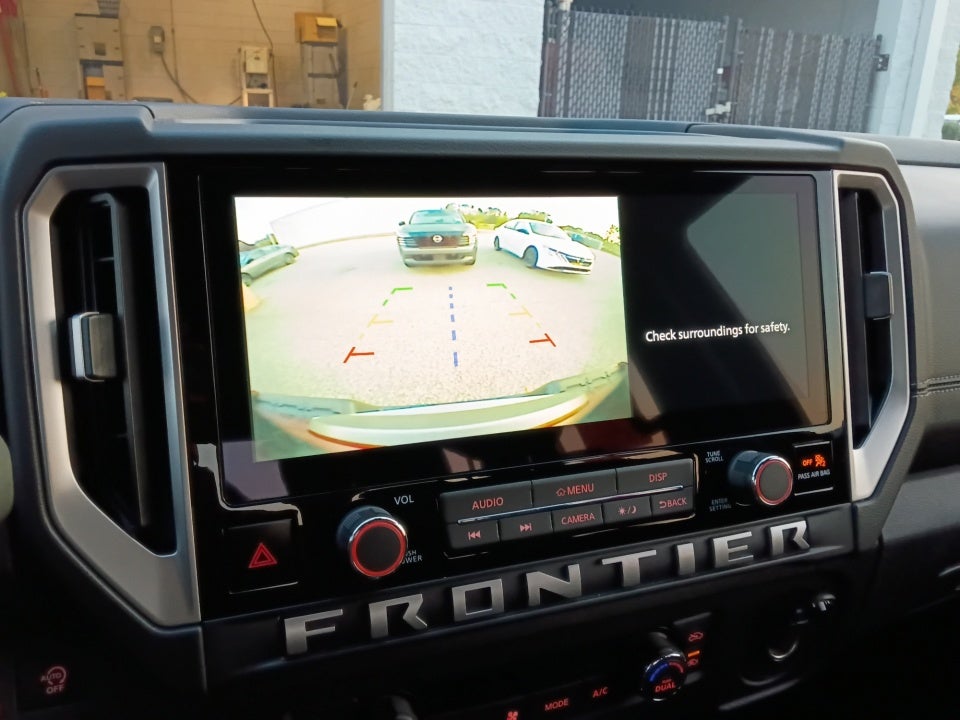 2025 Nissan Frontier SV