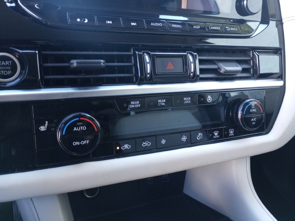 2022 Nissan Pathfinder SL 2WD