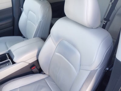 2022 Nissan Pathfinder SL 2WD