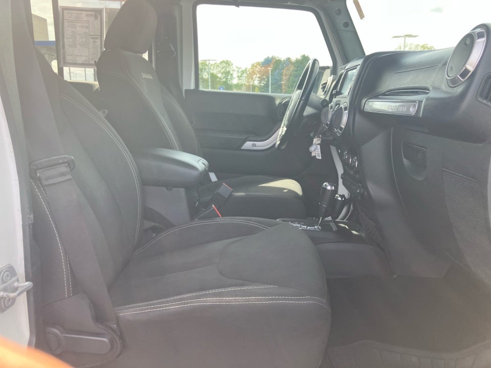 2017 Jeep Wrangler Unlimited Sahara 4x4