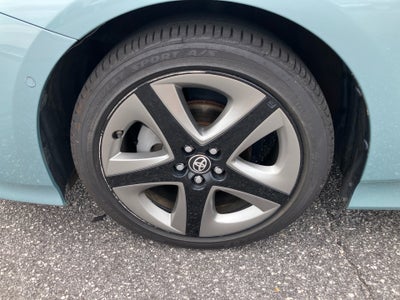 2019 Toyota Prius XLE