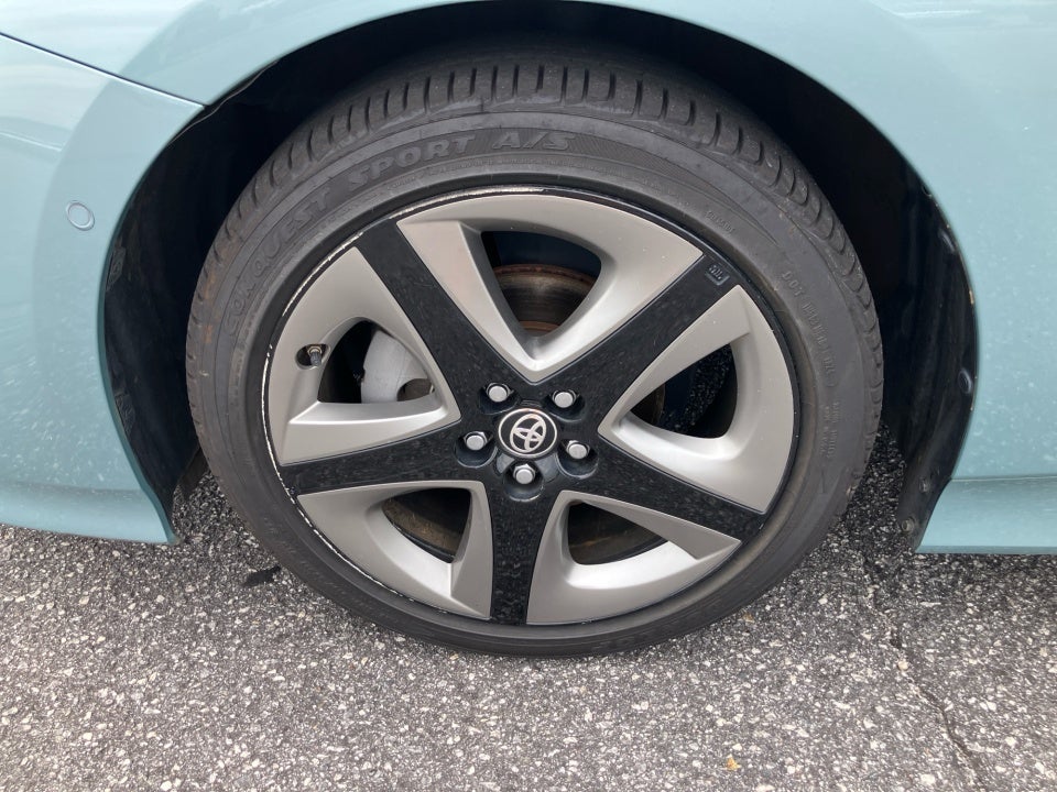 2019 Toyota Prius XLE