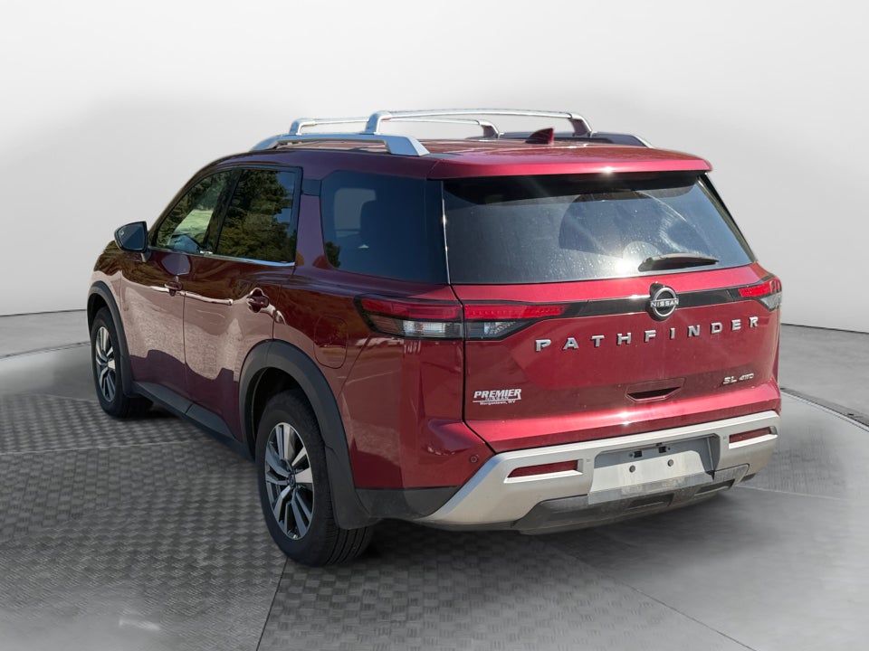 2022 Nissan Pathfinder SL