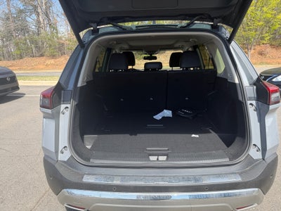 2023 Nissan Rogue Platinum FWD