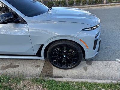 2023 BMW X7 M60i