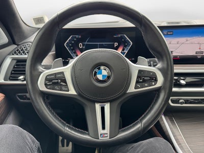 2023 BMW X7 M60i