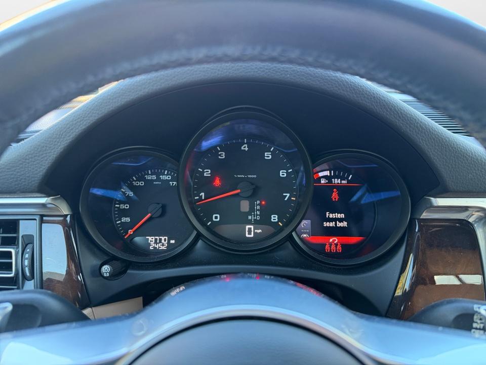 2021 Porsche Macan AWD