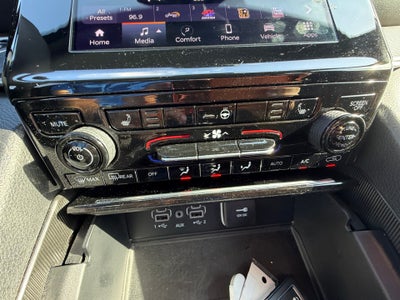 2025 Jeep Grand Cherokee Laredo 4x2