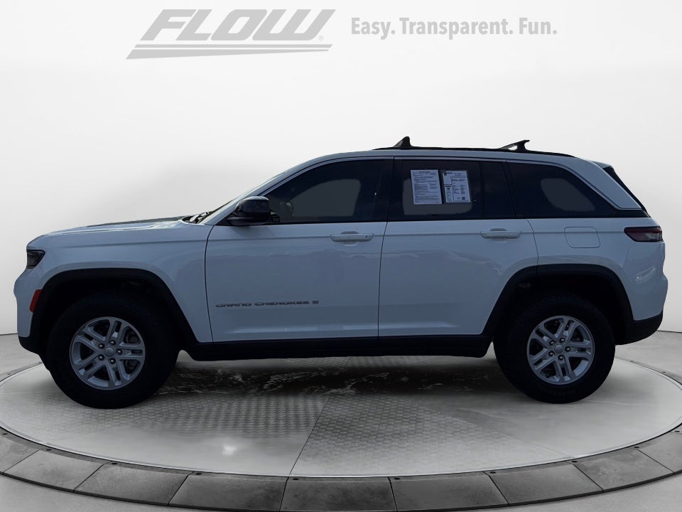 2025 Jeep Grand Cherokee Laredo 4x2