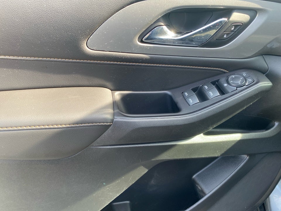 2020 Chevrolet Traverse AWD LS