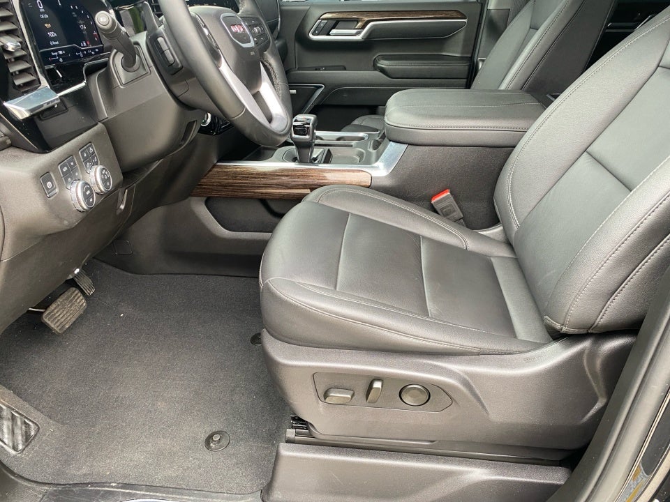 2025 GMC Sierra 1500 4WD Crew Cab Short Box Elevation with 3SB