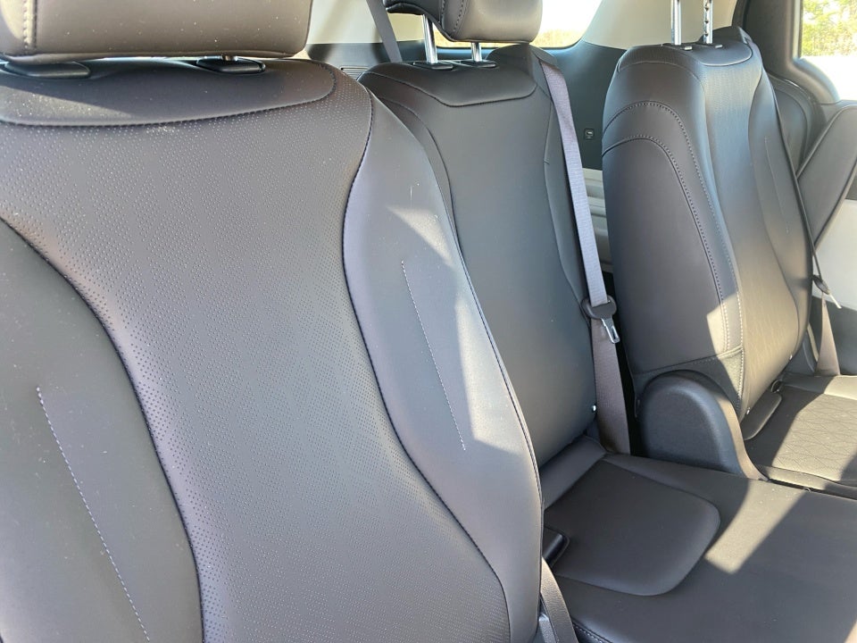 2023 Kia Carnival MPV LX Seat Package