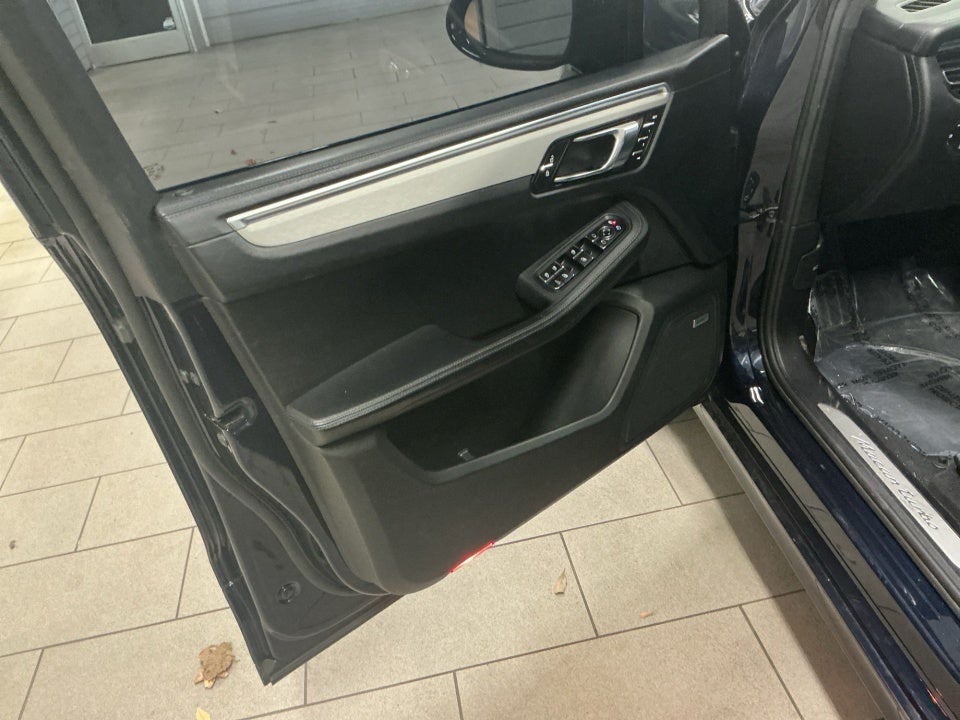 2020 Porsche Macan Turbo