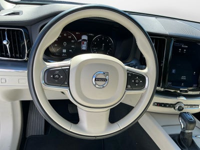 2018 Volvo XC60 T5 Momentum