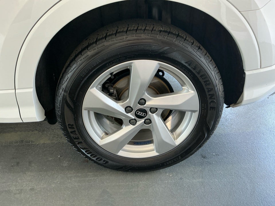 2022 Audi Q3 Premium 40 TFSI quattro Tiptronic