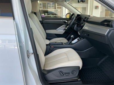 2022 Audi Q3 Premium 40 TFSI quattro Tiptronic