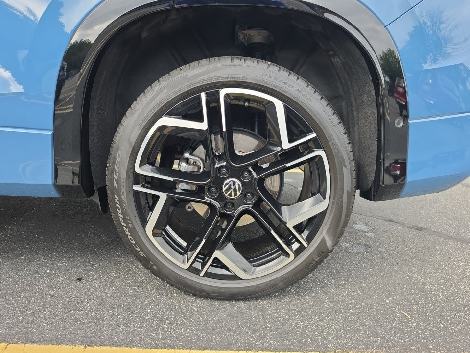 2025 Volkswagen Tiguan 2.0T SEL R-Line
