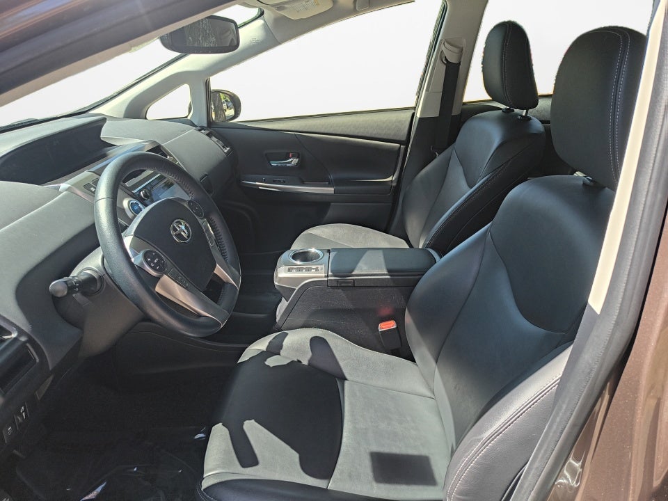 2015 Toyota Prius v Four