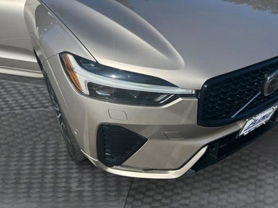 2024 Volvo XC60 Plus Dark Theme