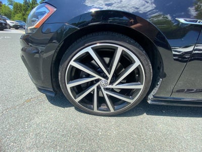 2018 Volkswagen Golf R 2.0T w/DCC & Navigation