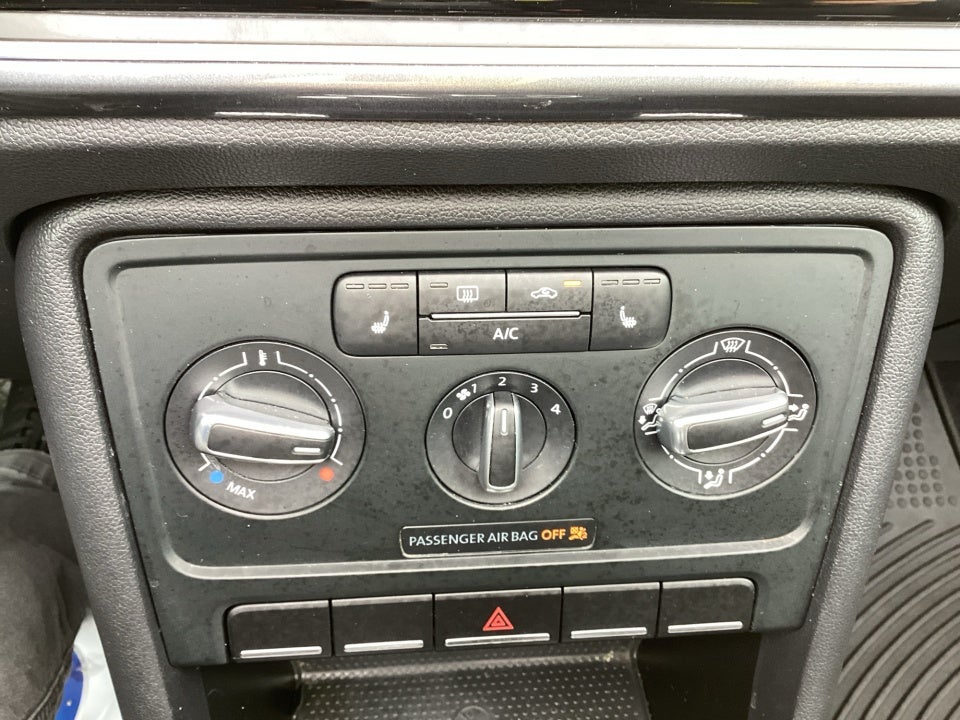 2013 Volkswagen Beetle Convertible 2.5L