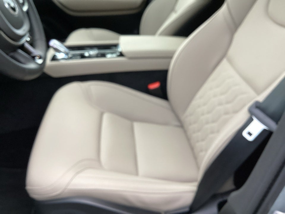 2026 Volvo XC90 Core