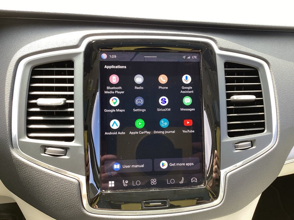 2023 Volvo XC90 B5 Core