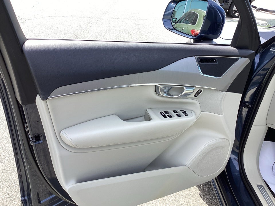 2023 Volvo XC90 B5 Core