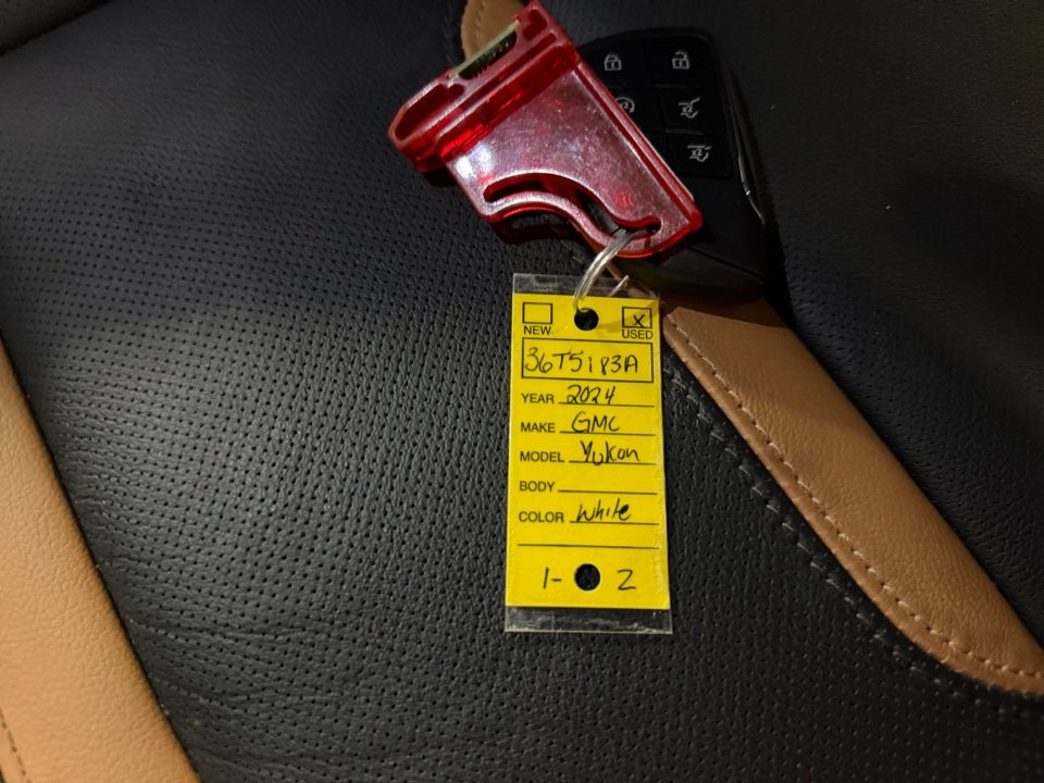 2024 GMC Yukon 4WD AT4