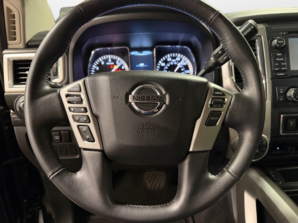 2018 Nissan TITAN SV