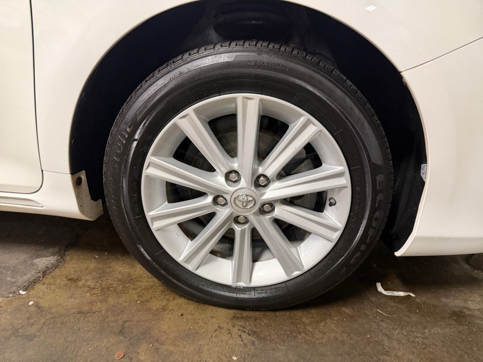 2014 Toyota Camry XLE V6