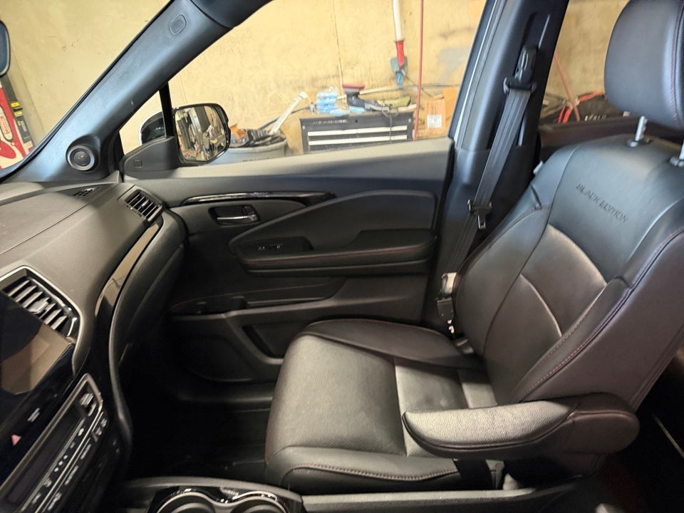 2021 Honda Pilot AWD Black Edition
