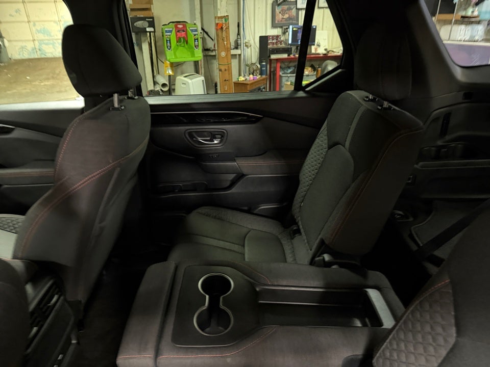 2023 Honda Pilot AWD Sport