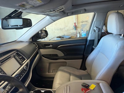 2015 Toyota Highlander Limited Platinum
