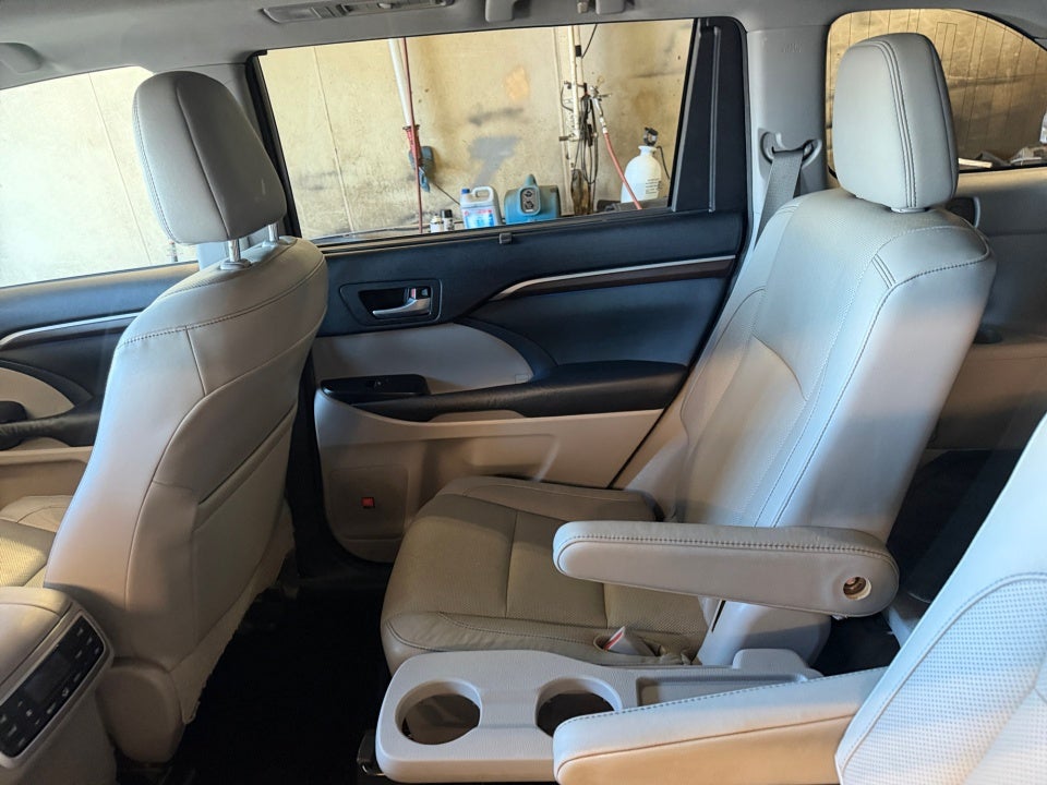 2015 Toyota Highlander Limited Platinum