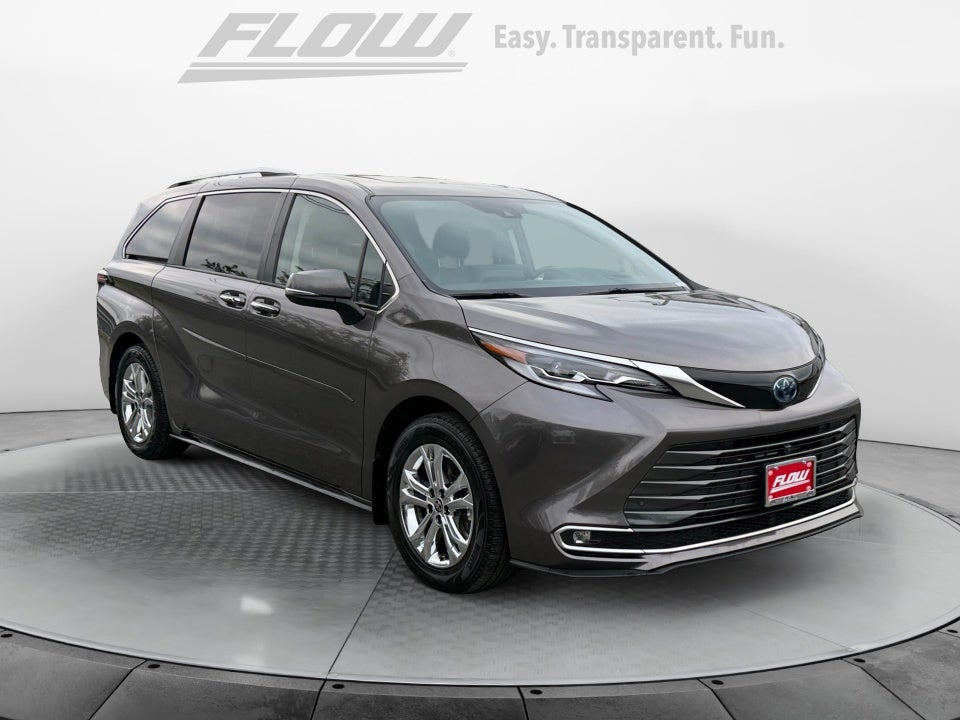 2022 Toyota Sienna Platinum
