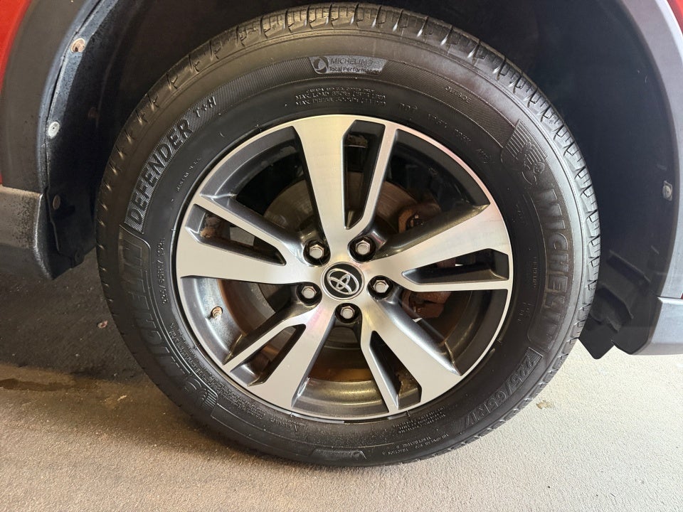 2016 Toyota RAV4 XLE