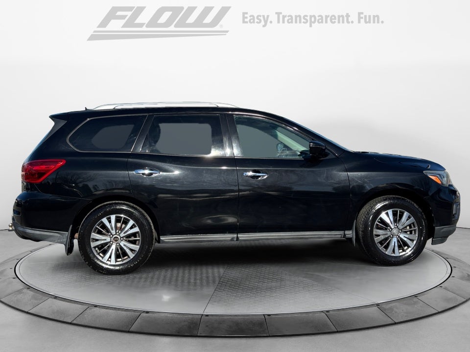 2017 Nissan Pathfinder SL