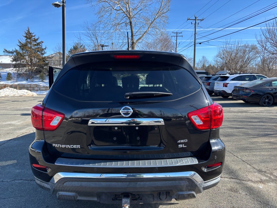 2017 Nissan Pathfinder SL