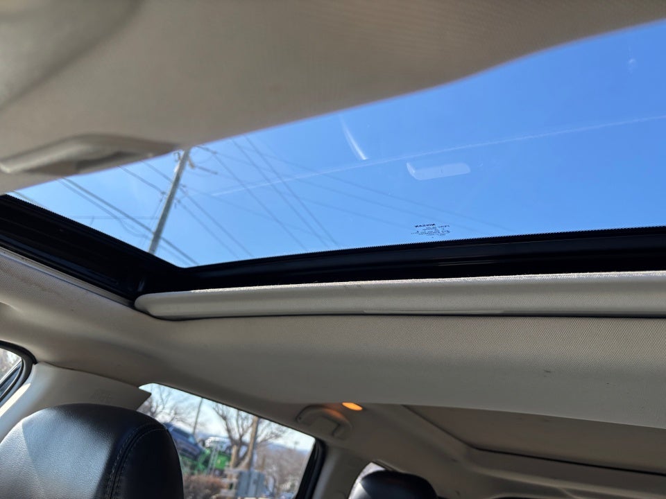 2017 Nissan Pathfinder SL