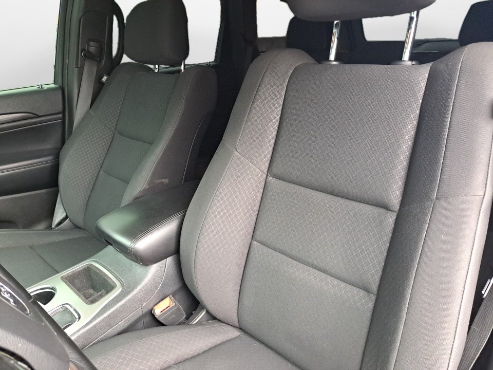 2019 Jeep Grand Cherokee Laredo E