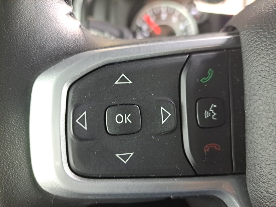 2023 RAM 1500 Big Horn Crew Cab 4x4 5'7" Box