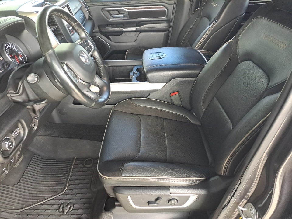 2020 RAM 1500 Laramie Crew Cab 4x4 6'4" Box