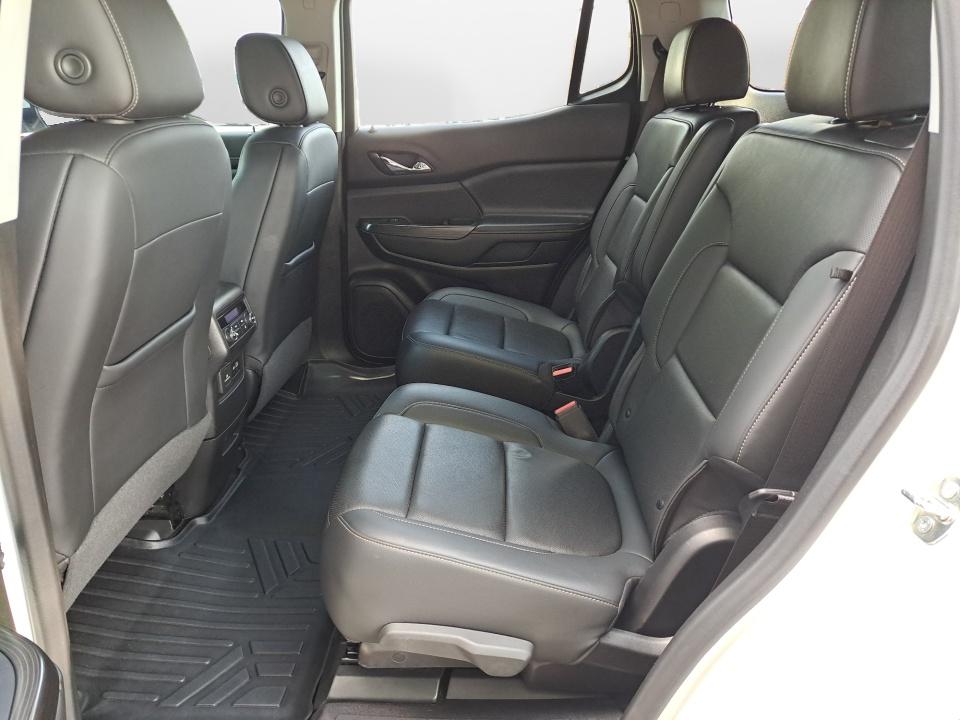 2022 GMC Acadia SLT