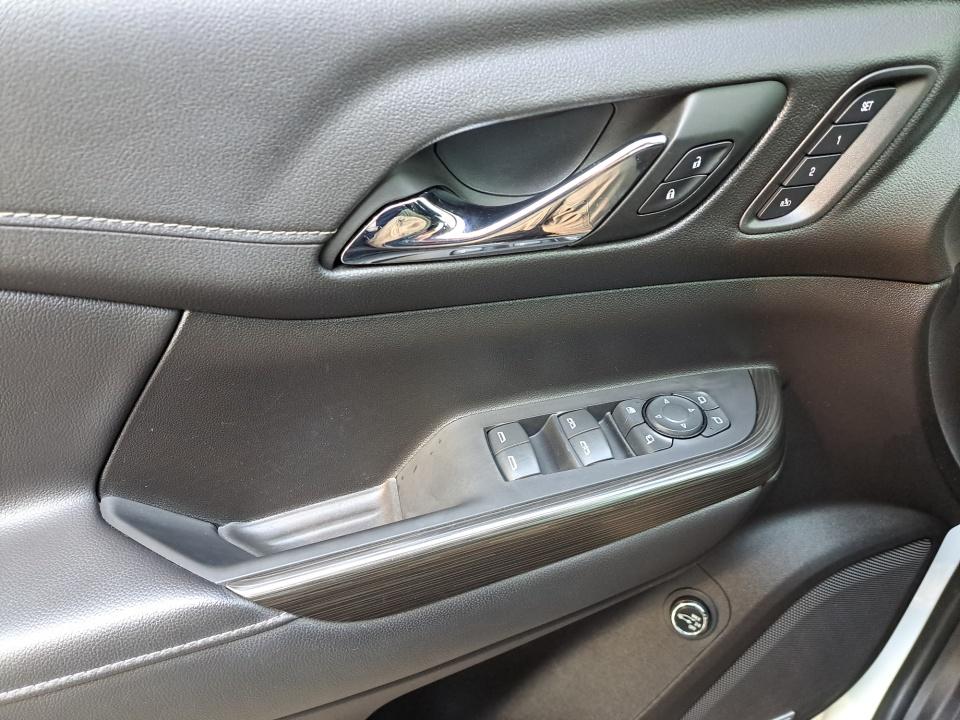 2022 GMC Acadia SLT